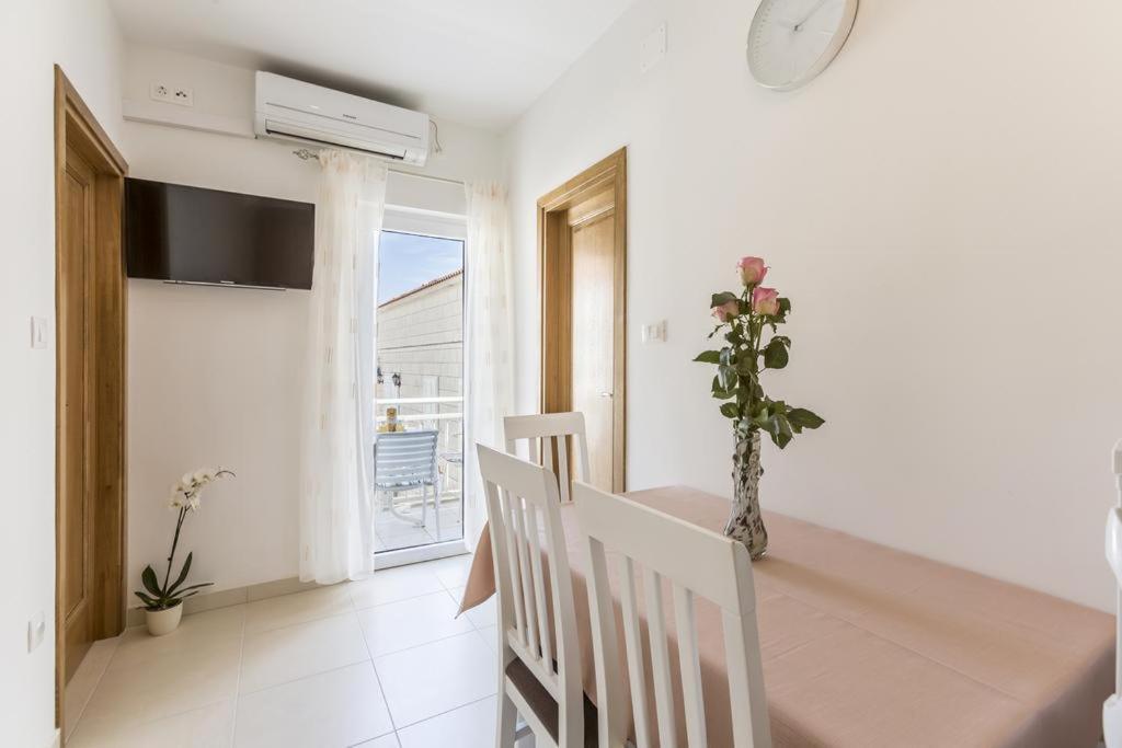 Apartments Bezmalinovic 2 Bol Dış mekan fotoğraf