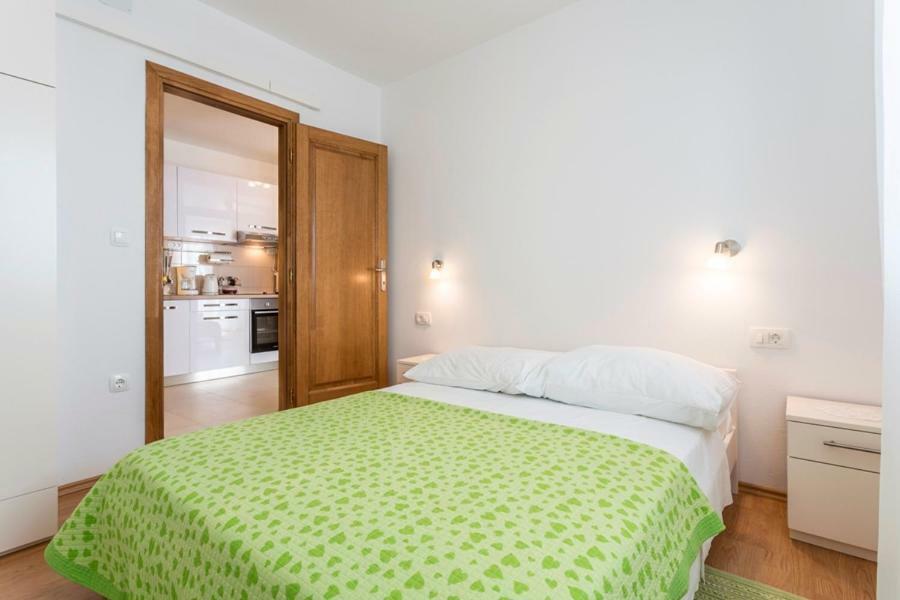 Apartments Bezmalinovic 2 Bol Dış mekan fotoğraf