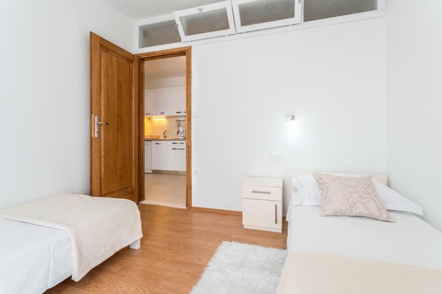 Apartments Bezmalinovic 2 Bol Dış mekan fotoğraf