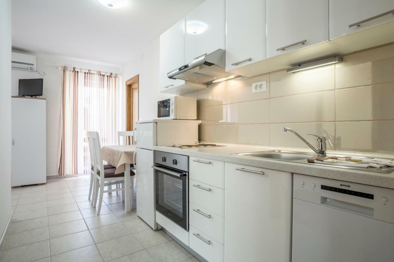 Apartments Bezmalinovic 2 Bol Dış mekan fotoğraf