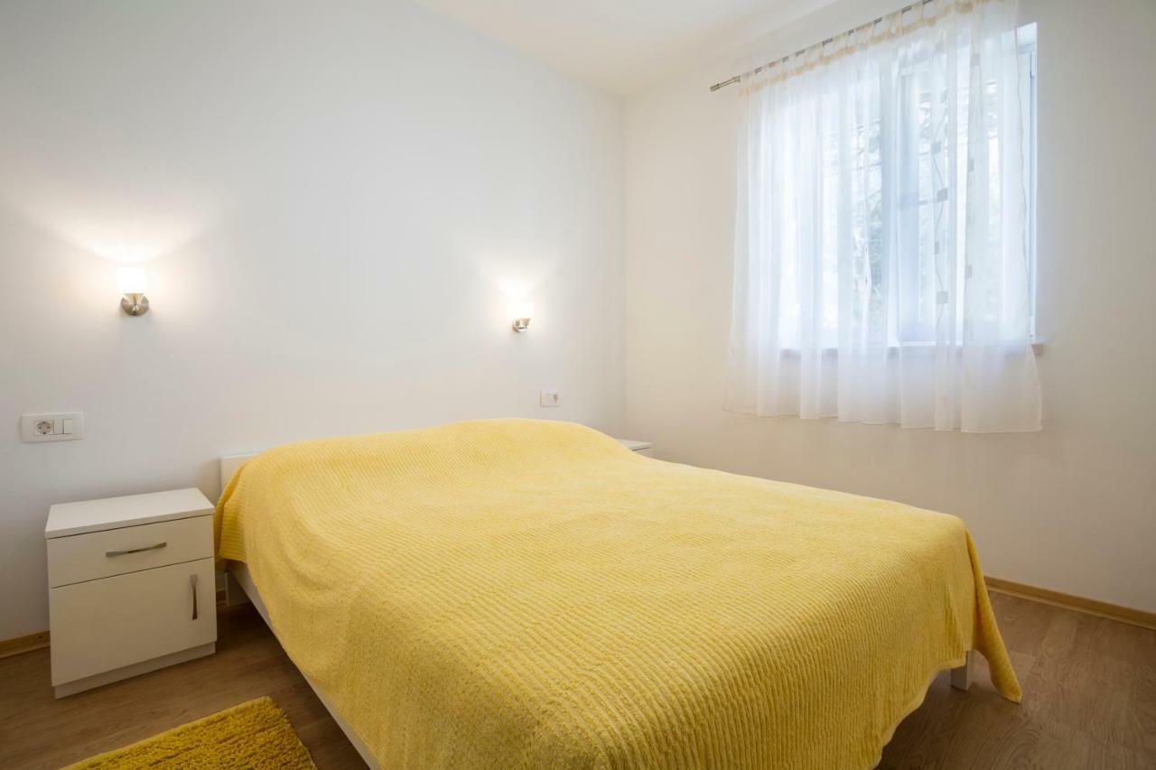 Apartments Bezmalinovic 2 Bol Dış mekan fotoğraf